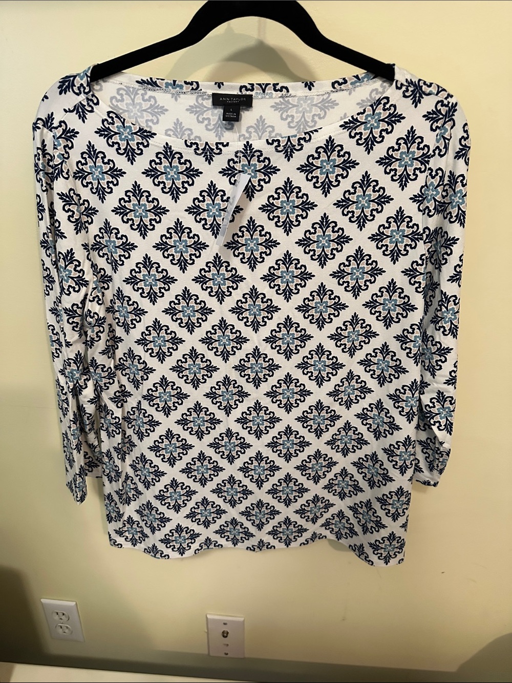 Ann Taylor Boatneck L